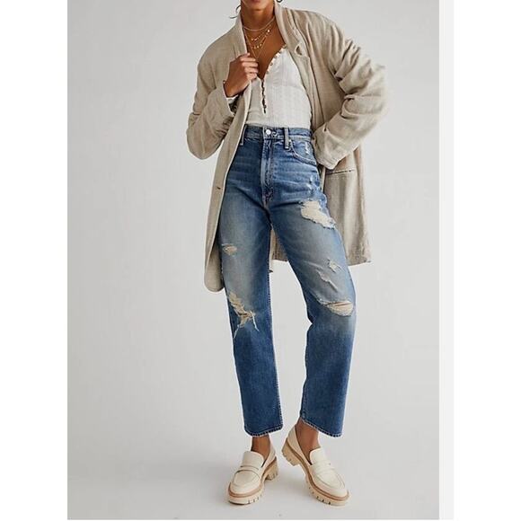 MOTHER Denim - MOTHER Superior High Waisted Study Hover Jeans 26 Distressed Effortless Chic